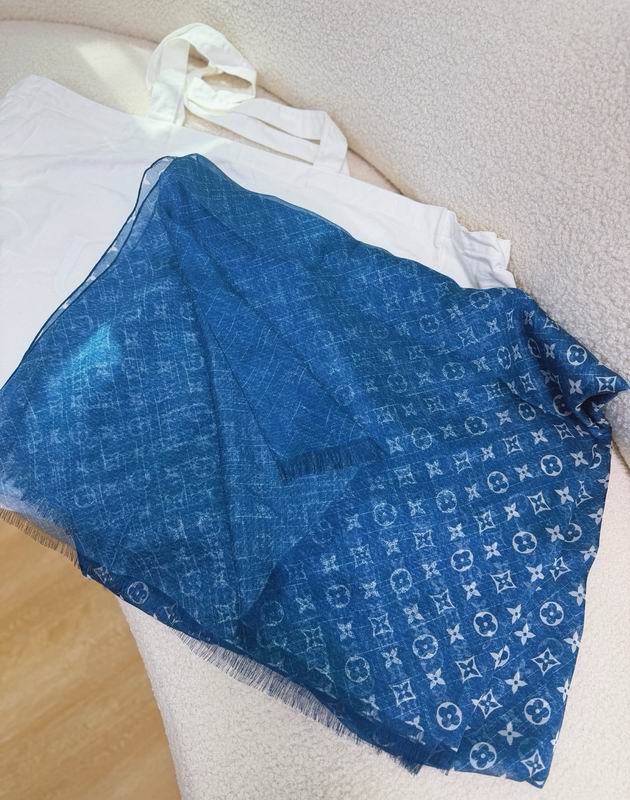LV Silk Scarf 105X175cm E072832
